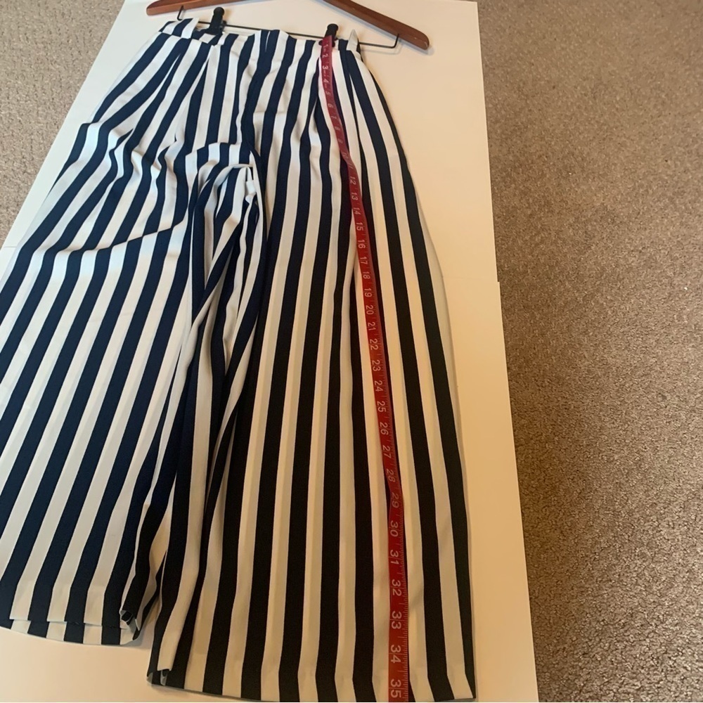 Zara Basic Navy Blue and White Striped, Wide Leg Culottes. Size S - Picture 6 of 6